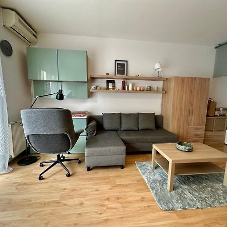 S3 Residences Ilka Studio Serviced Cozy Appartment Budapest Eksteriør bilde
